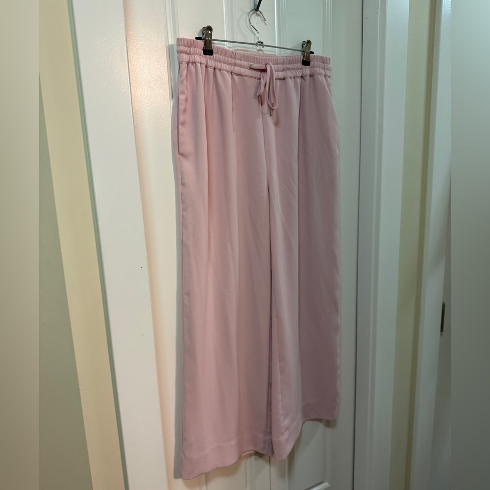 Tristan Soft Pink Wide-Leg Pants – Size M - Picture 3 of 7